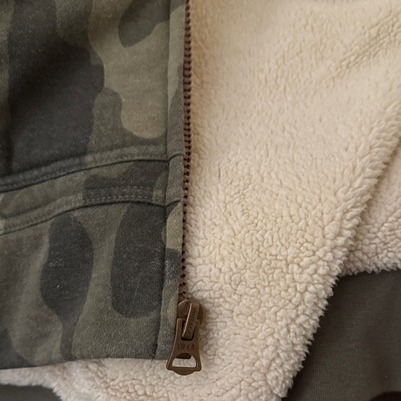 Weatherproof Men's Green Camouflage Hoodie - Picture 4 of 4